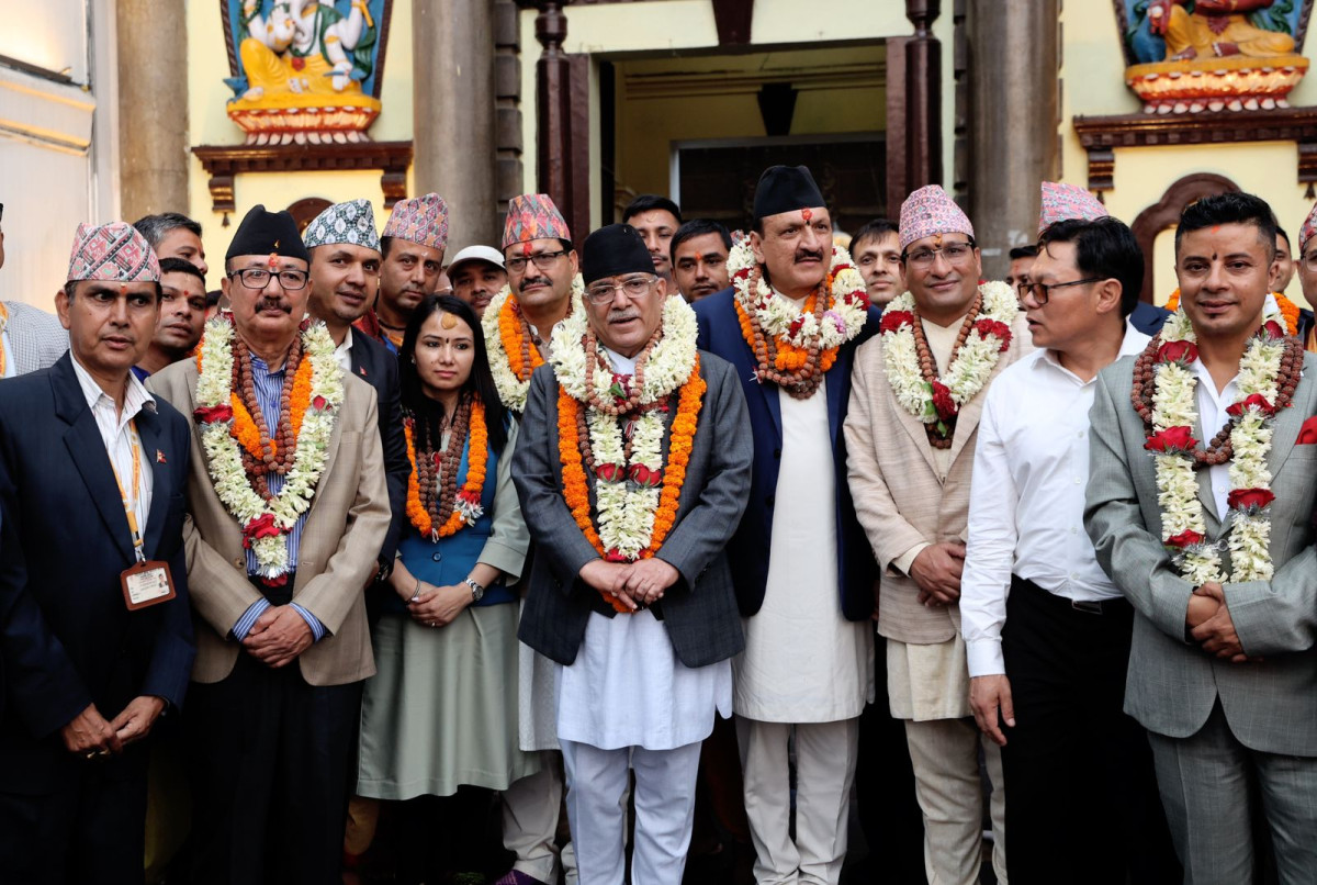 प्रचण्डको पशुपति दर्शनमाथी बाबुरामको टिप्पणीः राजनीतिक प्रेरित