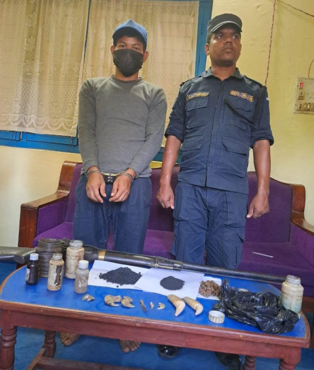 हतकडीसहित फरार व्यक्ति पक्राउ