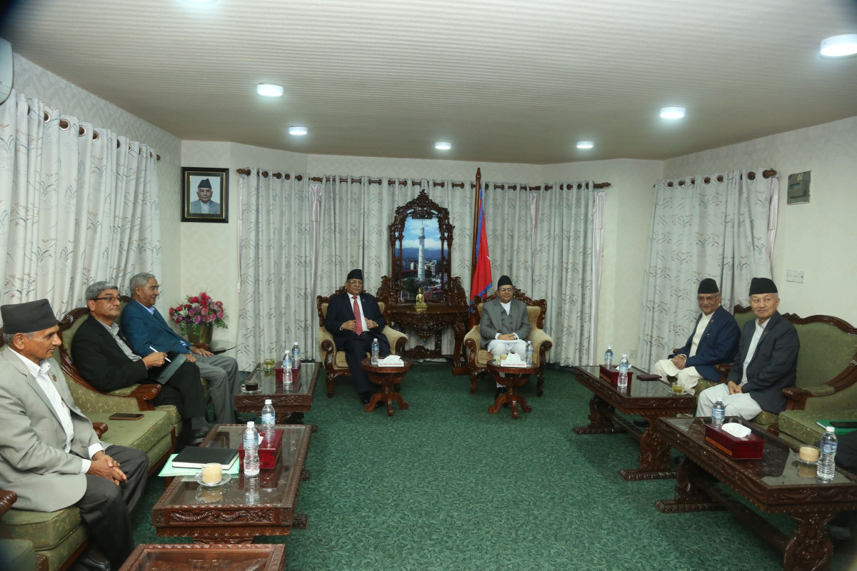 सदनको गतिरोध अन्त्यका लागि सभामुख घिमिरेसहित शीर्षनेताहरुको बैठक जारी