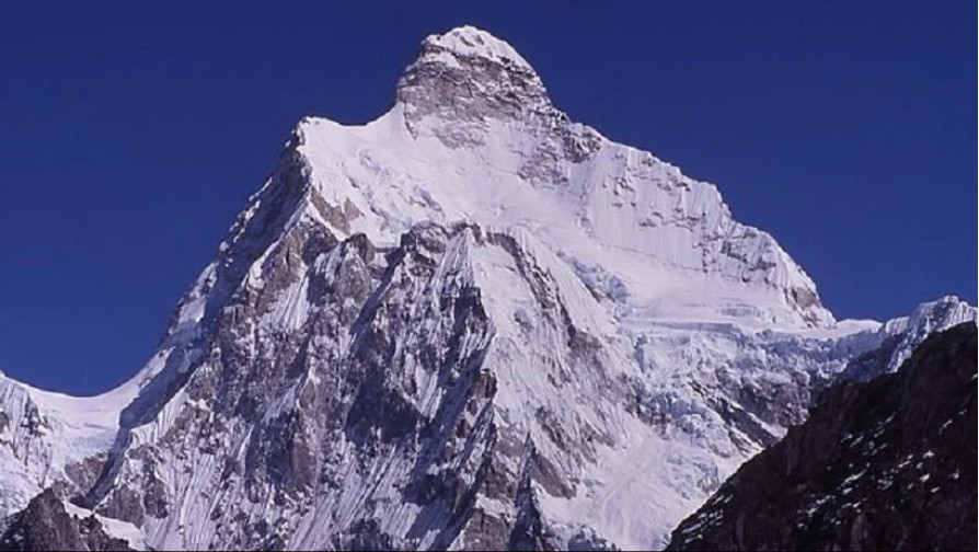 तीन अमेरिकीद्वारा कुम्भकर्ण हिमाल आरोहण