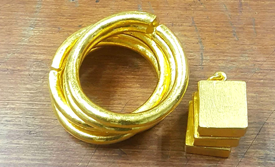 सुन तोलाको १ लाख ६५ हजार