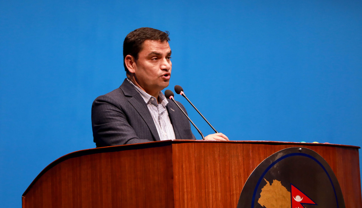 स्वास्थ्य बीमा सुधारका लागि ४० अर्ब आवश्यक : स्वास्थ्यमन्त्री