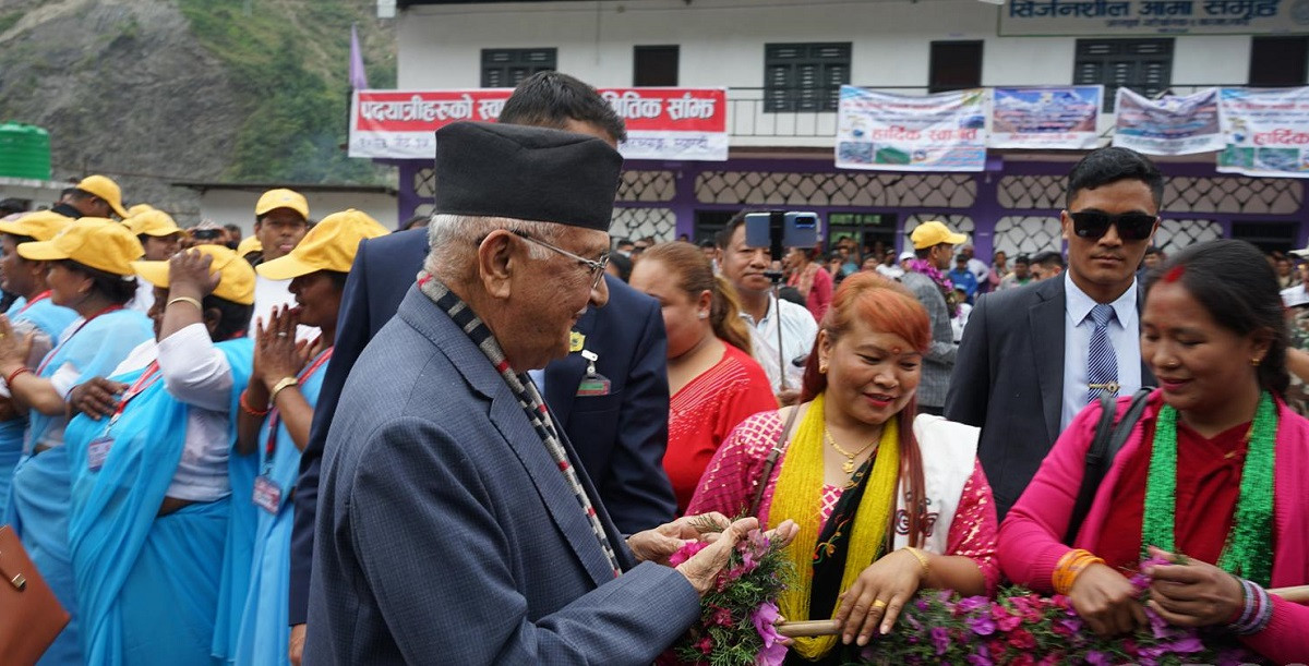 प्रधानमन्त्री ओली नारच्याङमा