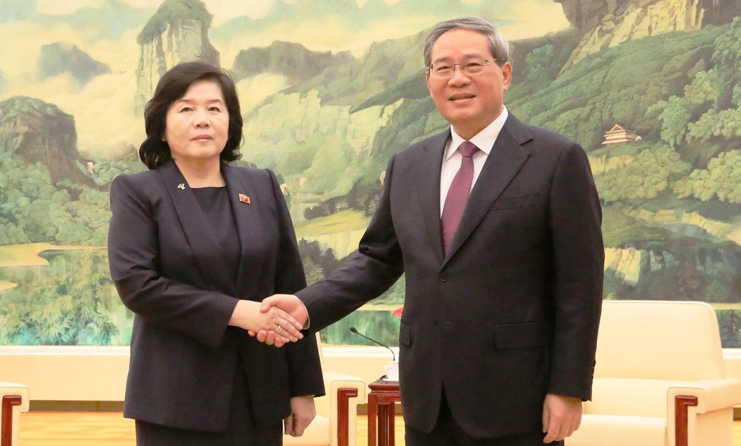 चिनियाँ प्रधानमन्त्री ली किआङको उत्तर कोरिया भ्रमणः सन् २०१९ पछि पहिलो उच्चस्तरीय यात्रा