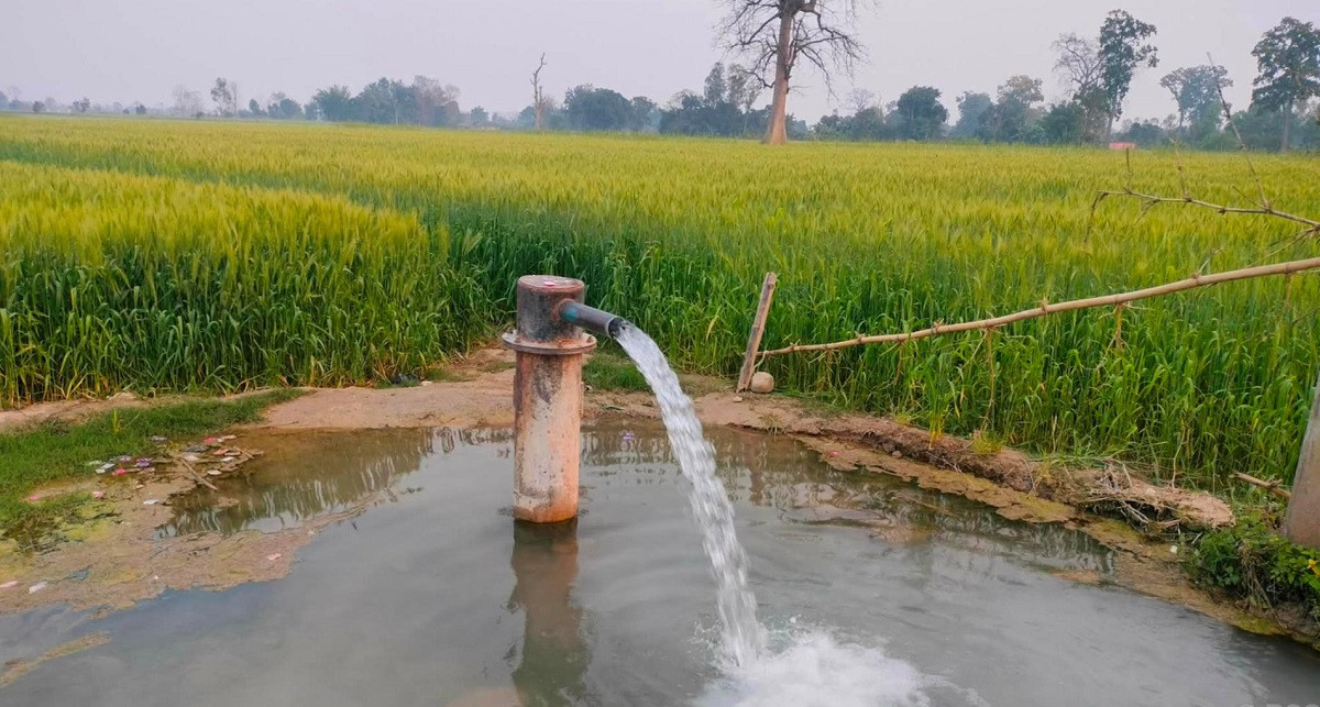 सिँचाइ समस्या समाधान गर्न बोरिङ जडान