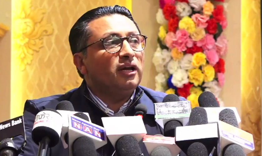 दोस्रो प्रयासमा अर्थ मन्त्रालय सम्हाल्दै स्वर्णिम वाग्ले