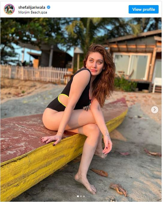 २१ बर्ष पछि पनि उस्तै हट र ग्लामरस ‘काँटा लगा गर्ल’