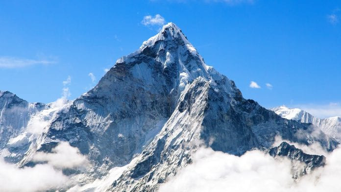 सगरमाथा आरोहण सम्पन्न गरी फर्कने क्रममा फुर्वा शेर्पाको निधन