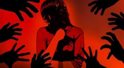 ७२ बर्ष अघि यौन दुर्ब्यबहार गरेको पुष्टी भए पछि इशाइ धर्म गुरूको प्रतिमा निकालियो