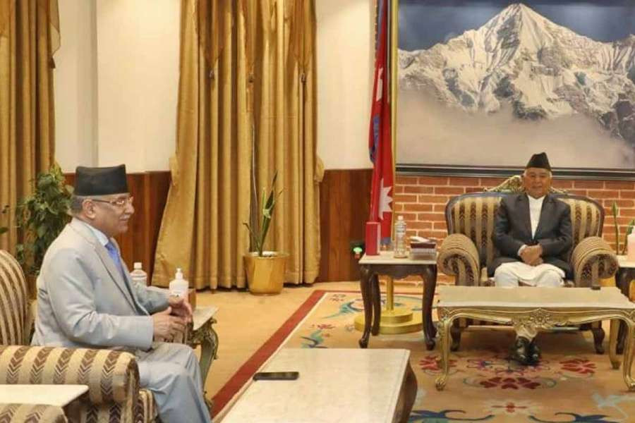 आफ्नो भारत भ्रमणबारे प्रधानमन्त्रीले राष्ट्रपति पौडेललाई जानकारी गराए