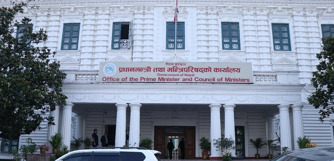 प्रधानमन्त्री कार्यालय बन्यो सचिव ‘डम्प’ गर्ने थलो