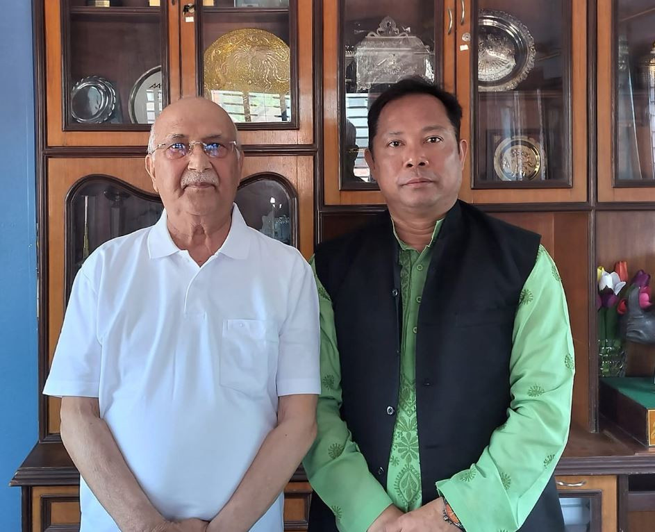 बालकोटमा ओली र रेशम चौधरीबिच भेटवार्ता