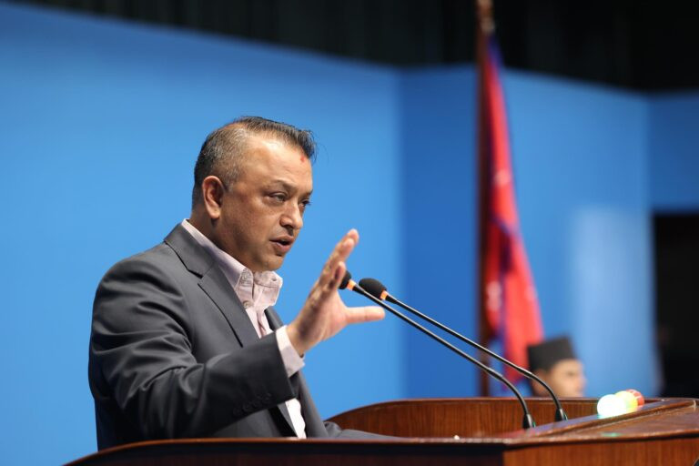 टिकटक बन्द गर्ने निर्णय सरकारले सच्चाउनु पर्छ : महामन्त्री गगन थापा