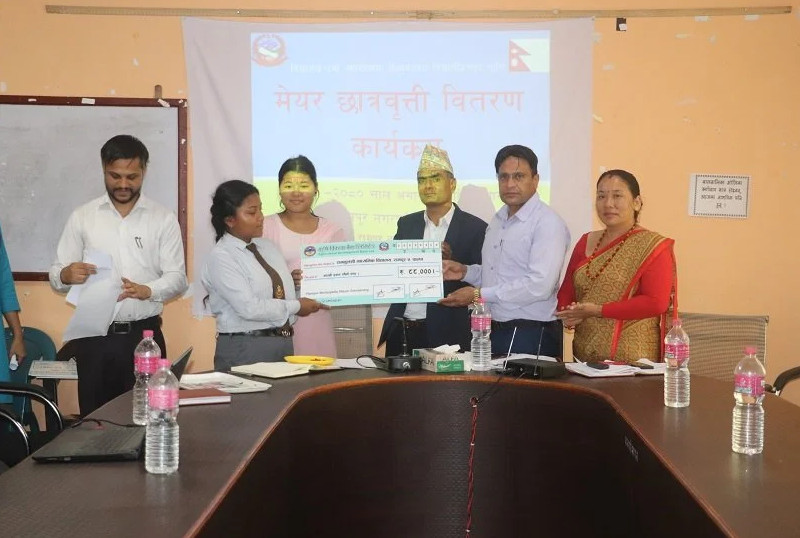 छात्रवृत्तिले विद्यार्थीको उत्साह थप्दै