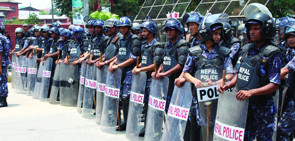 प्रहरीमा ३० वर्षे सेवावधिको राजनीति