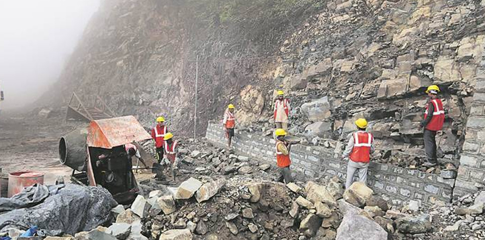 भारततर्फ सडक निर्माण गर्दा नेपालमा क्षति