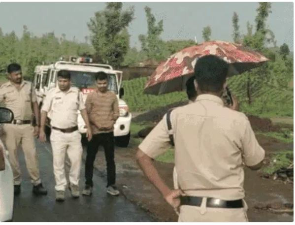 आदिवासीको सुनको सिक्का लुटने पाँच प्रहरी निलम्बनमा