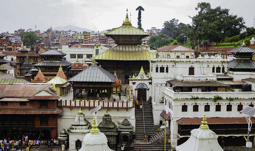 पशुपतिनाथको महास्नानघर भासिएपछि जीर्णोद्धार गरिँदै