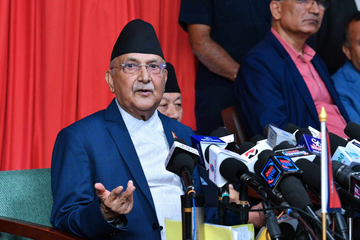 गृहमन्त्री श्रेष्ठले राजीनामा दिनुपर्छ, अरू विषयमा बोल्न गृहमन्त्री रोष्ट्रममा जानु अनौठो कुरा हो : केपी ओली