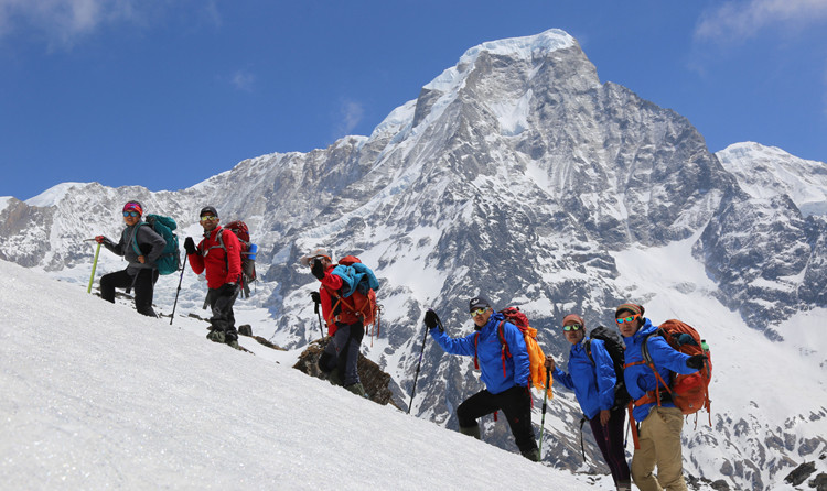 हिमाल आरोहण शुल्क बढाउने तयारी