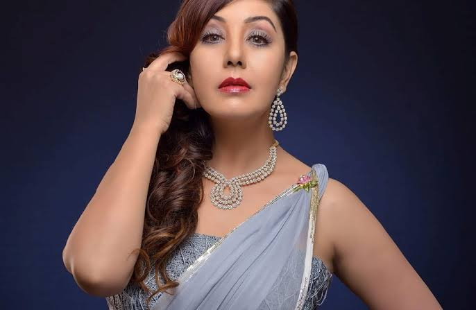 सामाजिक सञ्जालबाट हुने हिंसा सहन बढी शक्ति चाहिन्छ : अभिनेत्री मानन्धर