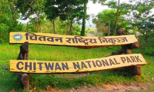 चितवन राष्ट्रिय निकुञ्जले  हटायो अतिक्रमण गरी बनाइएका २२ टहरा