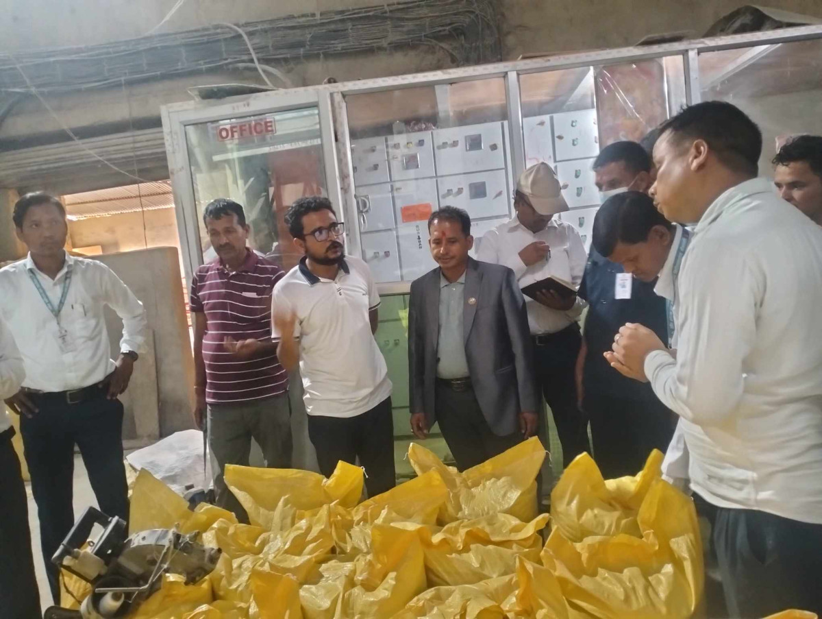 चाडपर्वमा हुने कालोबजारी रोक्न मन्त्री आफैँ निस्किए अनुगमनमा