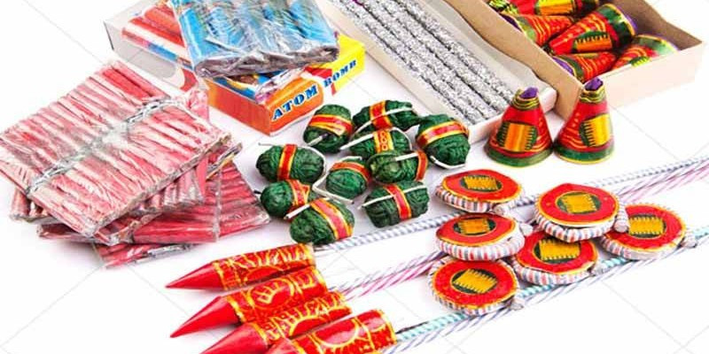 ११ हजार ७ सय ८० थान पटाकासहित एक जना पक्राउ