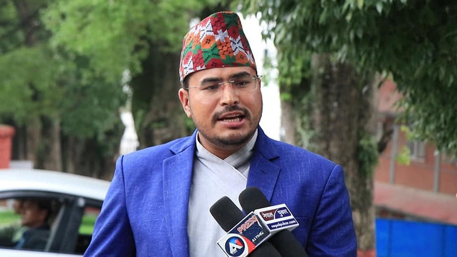 सांसद ज्ञानेन्द्र शाही दुर्गा प्रसाईंको कार्यक्रममा