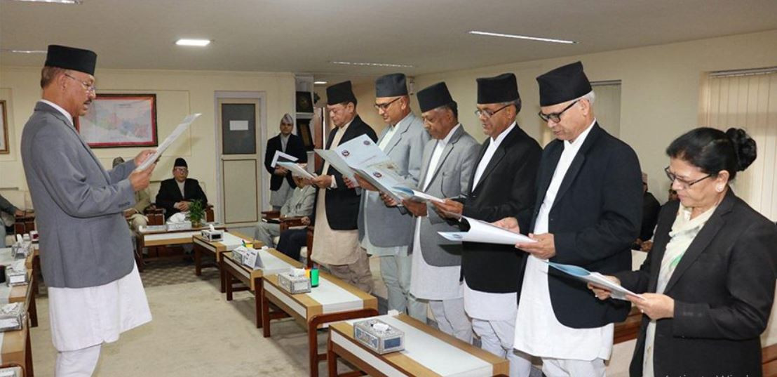 उच्च अदालतका नवनियुक्त मुख्य न्यायाधीशहरूद्वारा शपथ ग्रहण