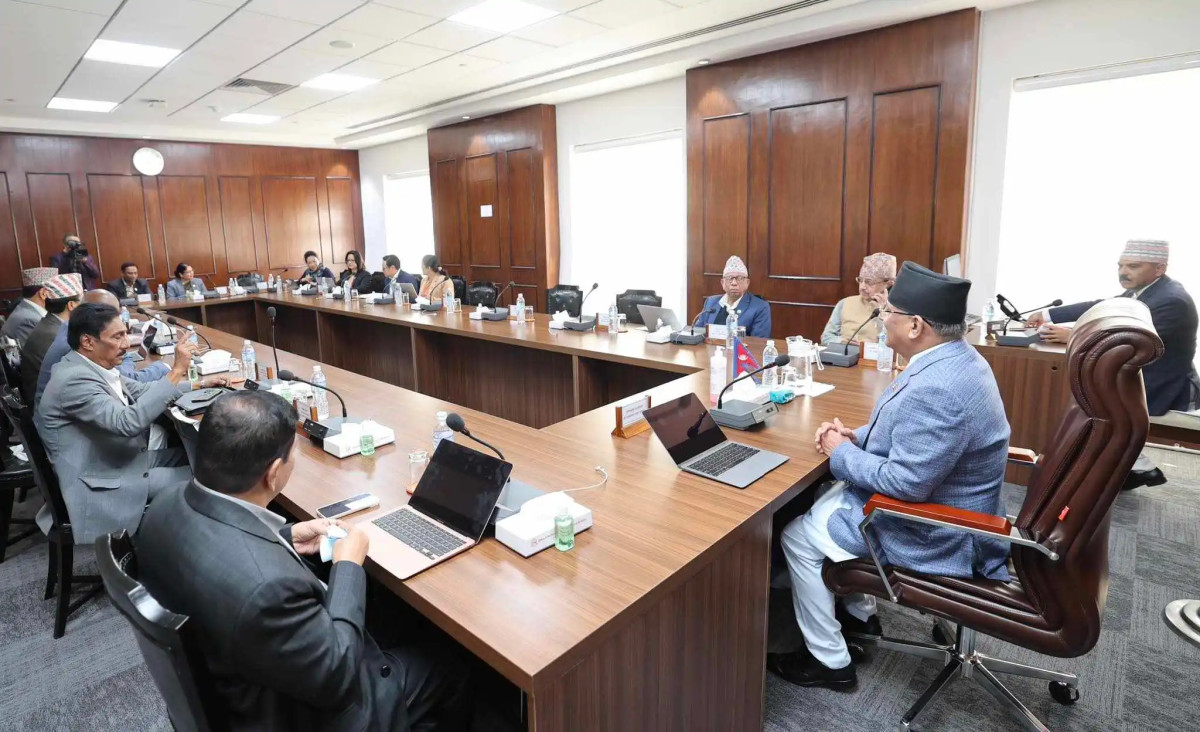 प्रधानमन्त्री दाहाल यूएई जानुअघि मन्त्रिपरिषदको बैठक बस्दै