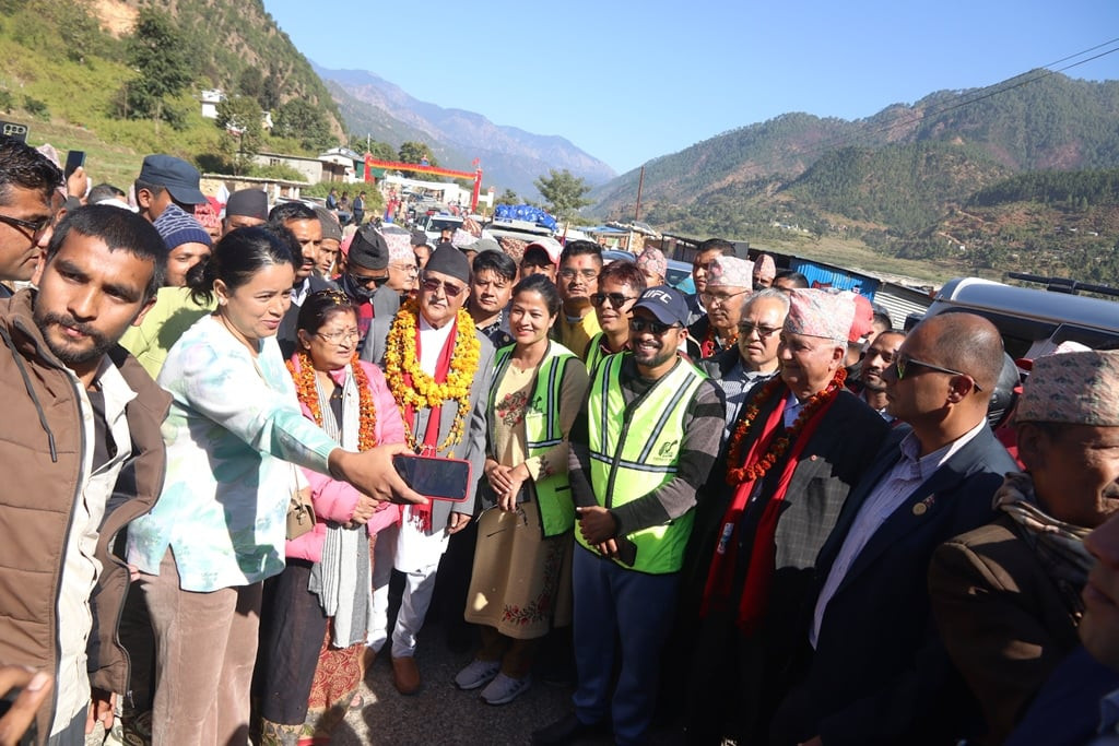 दैलेखमा पेट्रोलियम अन्भेषणको विकल्प छैन: अध्यक्ष ओली