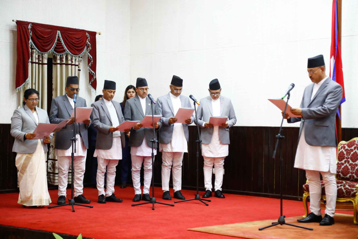 सर्वोच्च अदालतका ६ न्यायाधीशहरुले पद तथा गोपनीयताको लिए शपथ