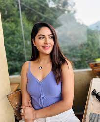 पारिवारिक उतारचढावले केही समय फिल्मबाट बाहिरिएकी वर्षा ‘काजी’ मार्फत फर्किने तयारीमा