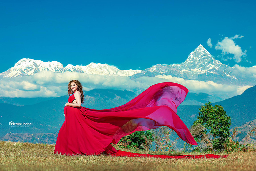 नायिका दीपिका प्रसाईं आमा बन्दै