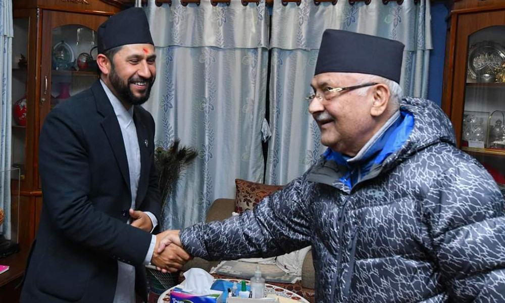 रवि लामिछाने पुगे केपी शर्मा ओली भेट्न बालकोट