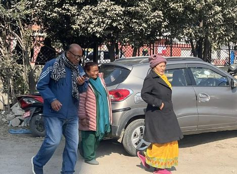 सीआईबी कार्यालयमा रामबहादुर बम्जनलाई भेट्न पुगिन् पूर्वराज्यमन्त्री लामा
