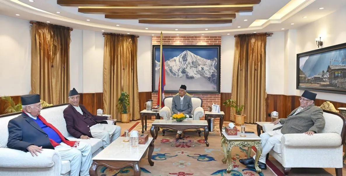 राष्ट्रपतिले गराए प्रमुख तीन राजनीतिक दलका शीर्ष नेताहरूको ध्यानाकर्षण