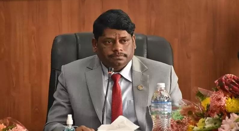 संसद्लाई नैतिकताविहीन नबनाऔँ : सांसद खान