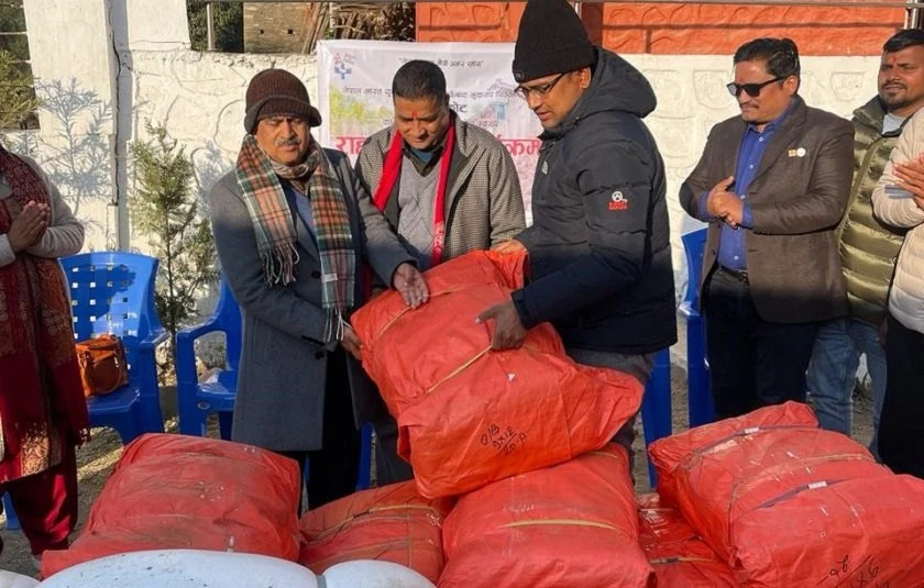 नेपाल—भारतमैत्री युवा संघले दियो जाजरकोटका भूकम्प पीडितलाई राहत