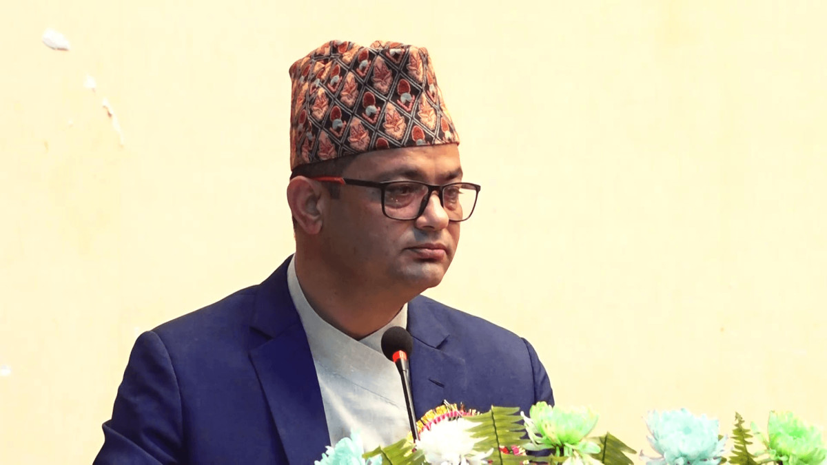 लहडको भरमा सामाजिक सञ्जाल बन्द गर्ने कुराले लोकतन्त्र संस्थागत हुँदैनः पदम गिरी