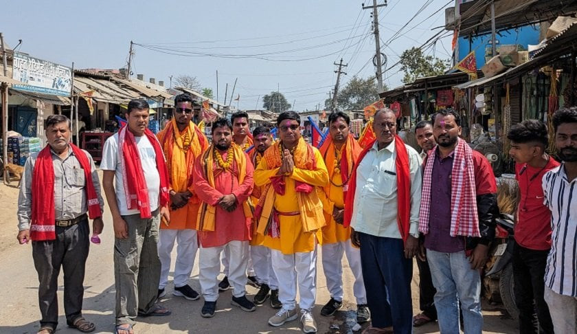 रौतहटका ६ युवाले सुरु गरे अयोध्यासम्मको पैदल यात्रा