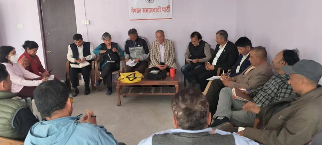 नेपाल समाजवादी पार्टी(नेसपा) को केन्द्रीय समिति बैठक  बस्दै