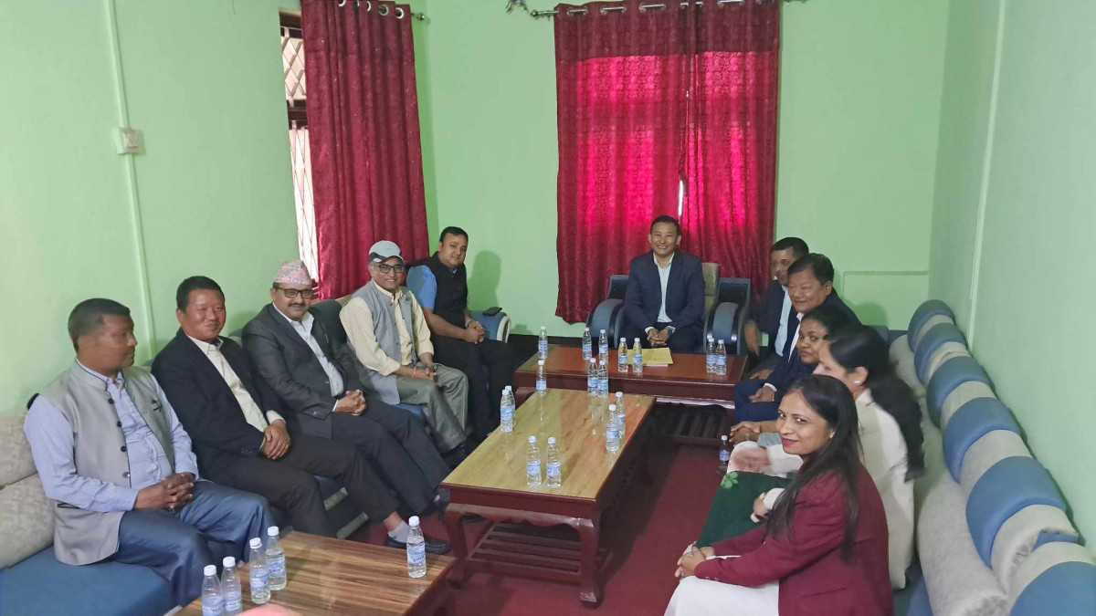 कोशीमा नयाँ सरकार गठनबारे छलफल गर्न माओवादी संसदीय दलको बैठक सुरू