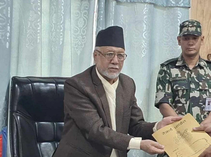 एकीकृत समाजवादीको समर्थन फिर्तापछि कानुनी परामर्शमा जुटे प्रदेश प्रमुख