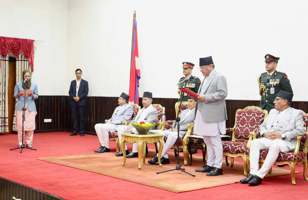 स्वास्थ्य मन्त्रीमा प्रदीप यादव र राज्यमन्त्रीमा हसिना खानले लिए शपथ
