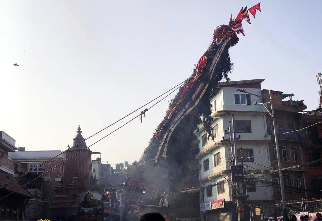 रातो मच्छिन्द्रनाथको रथको मर्मत सुरु