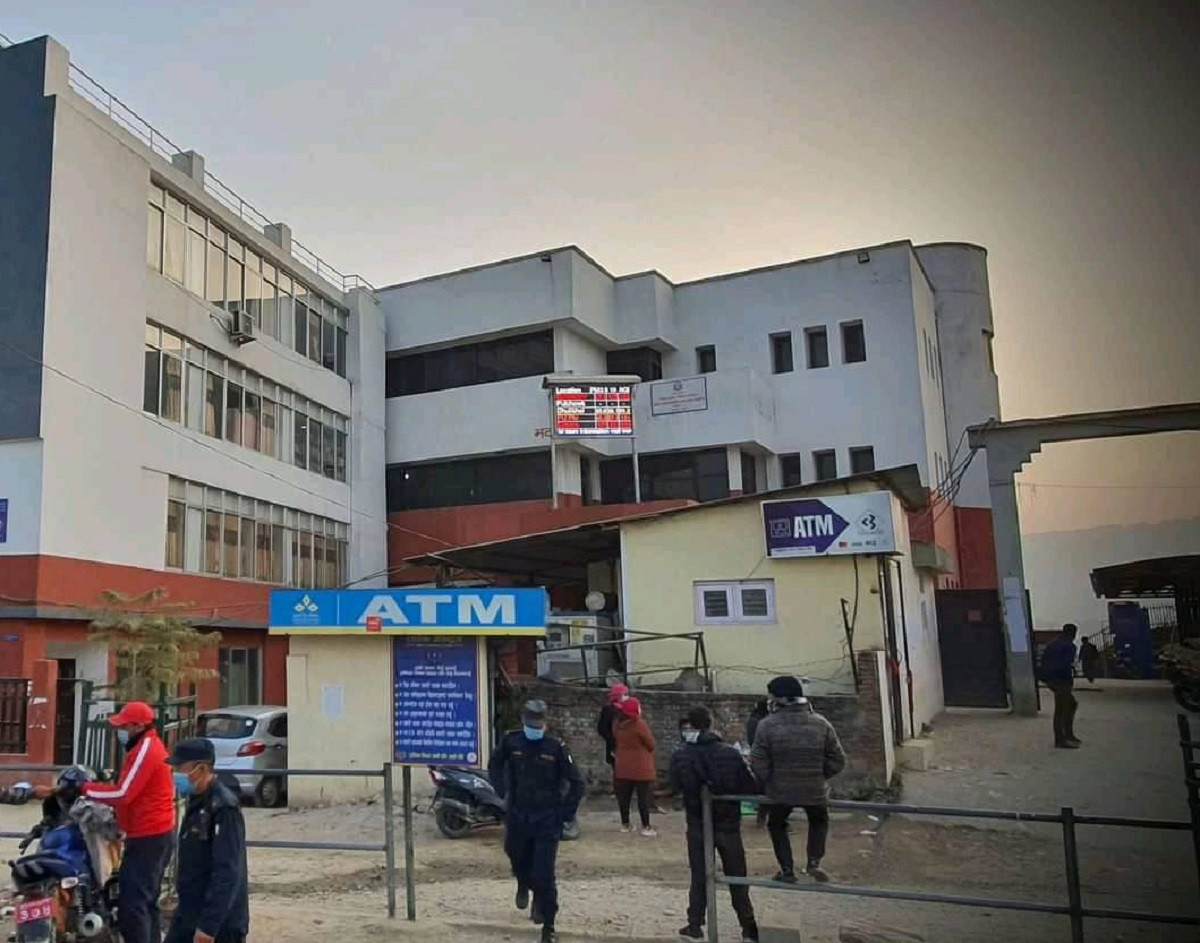 सेवा प्रवाह बढी हुने सरकारी कार्यालय नै बिचौलियाको घेरामा