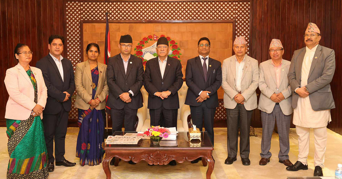 एमाले बाहिरिएपछि प्रचण्ड सरकार अल्पमतमा