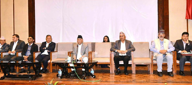 तत्काल राजीनामा दिन प्रधानमन्त्री प्रचण्डलाई एमालेको आग्रह